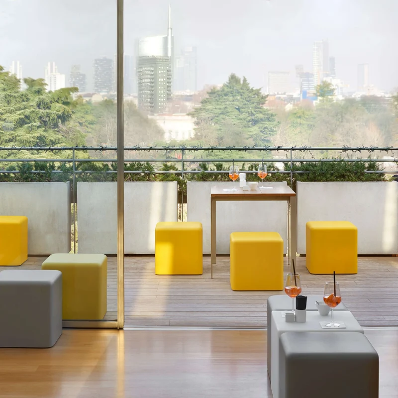Slide Design Soft Cubo Pouf