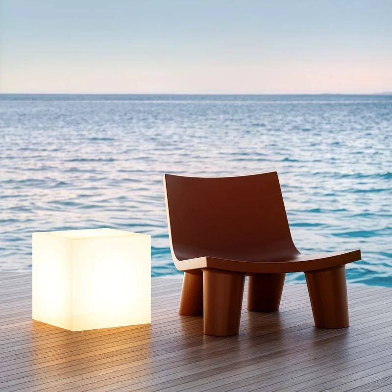 Slide Design Low Lita Lounge Chair