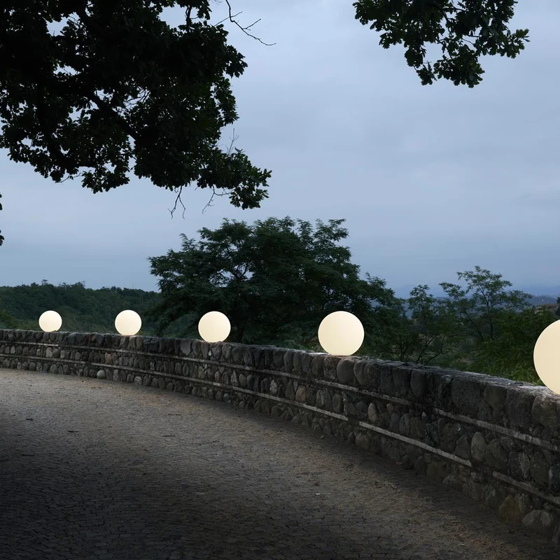 Slide Design Globo Indoor Table Lamp