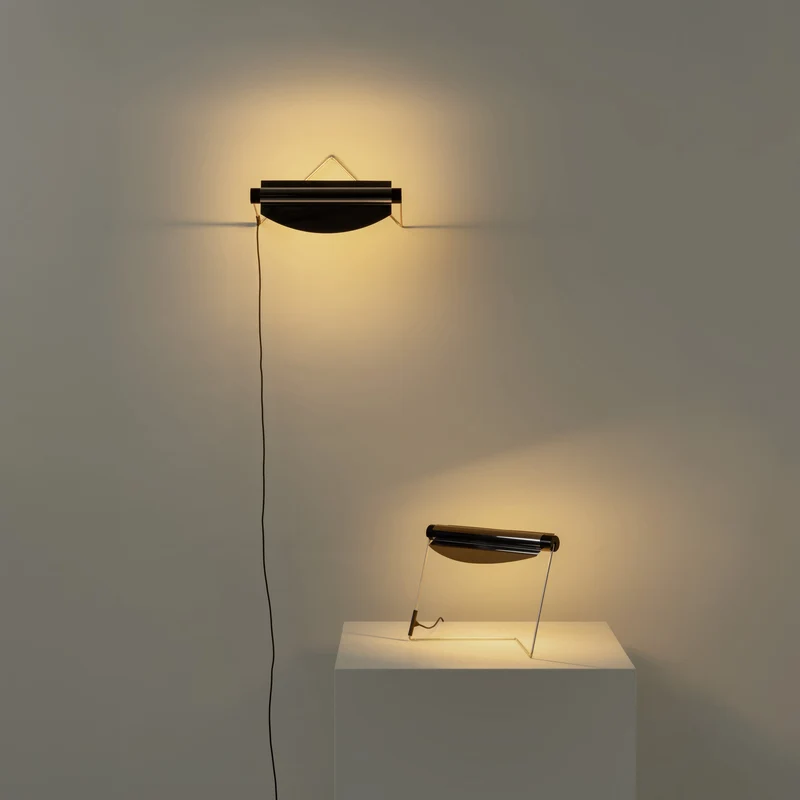 Santa & Cole Lamparaprima Table & Wall Lamp