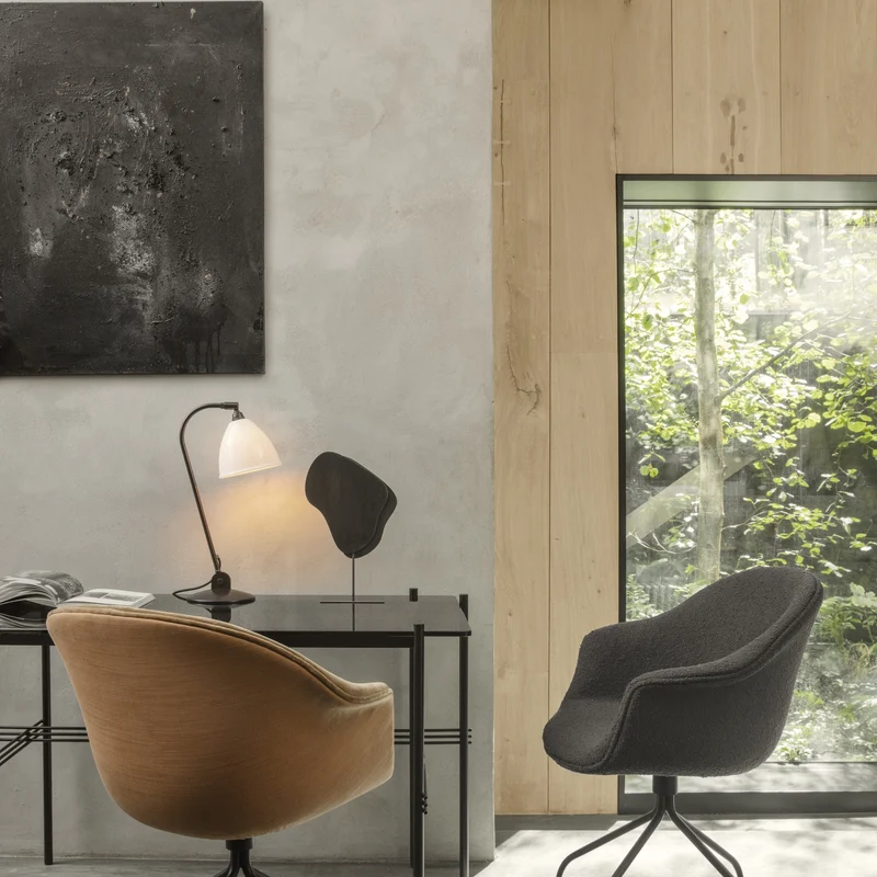 Gubi TS Desk