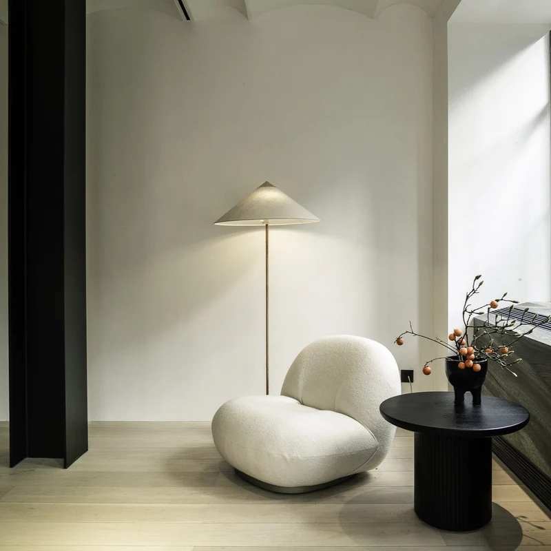 Gubi Moon Lounge Table