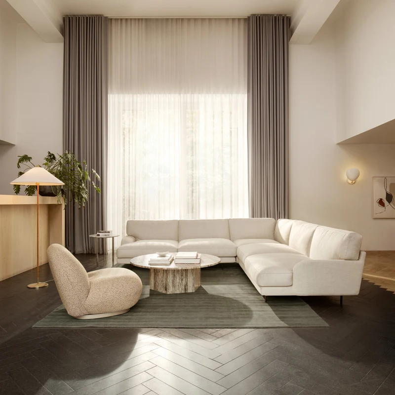 Gubi IOI Side Table