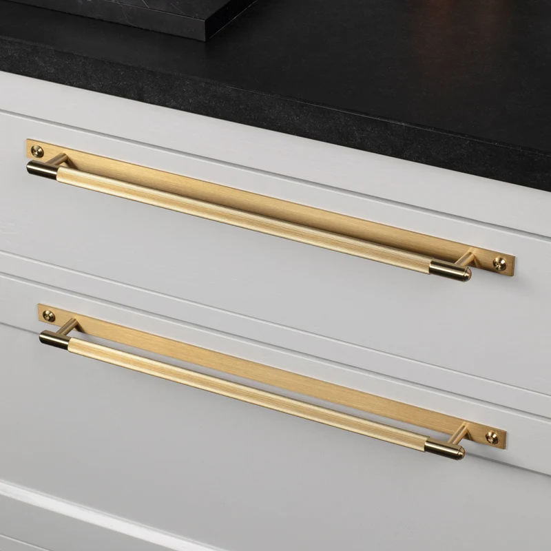 Buster + Punch Pull Bar Linear