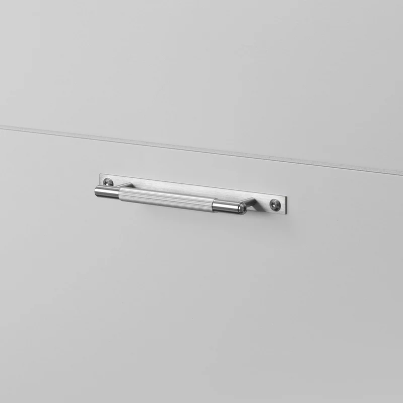 Buster + Punch Pull Bar Linear