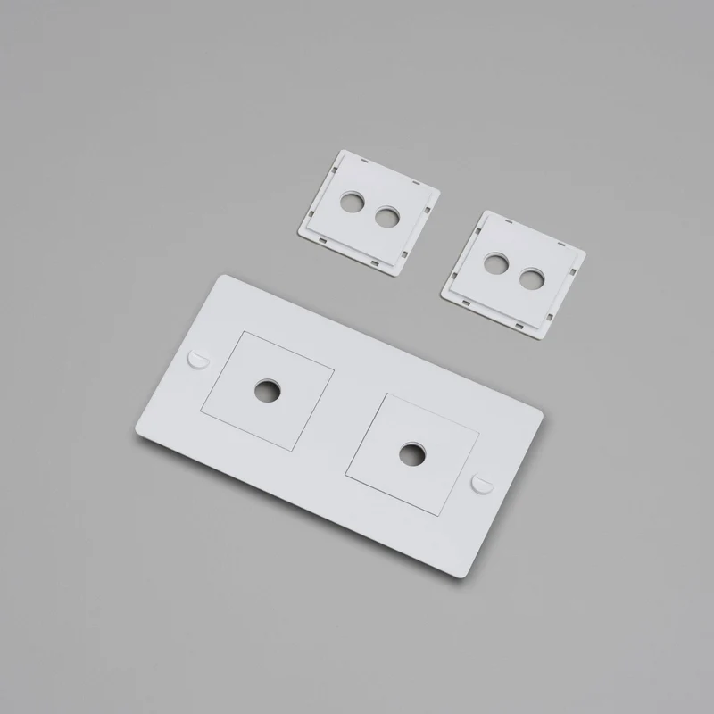 Buster + Punch Wall Plate Horizontal with Infills