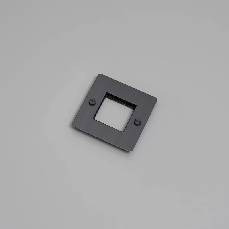 Buster + Punch Wall Plate Horizontal without Infills