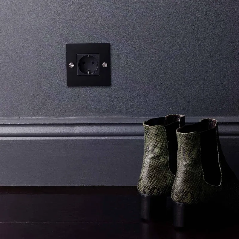Buster + Punch Wall Plate Horizontal without Infills