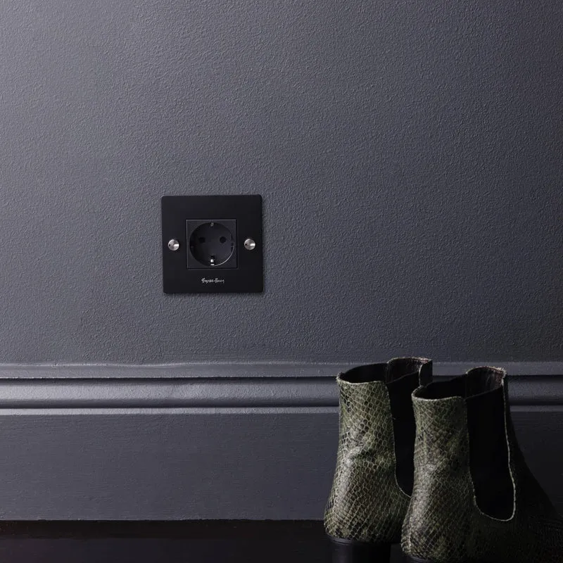 Buster + Punch Schuko Socket Cross