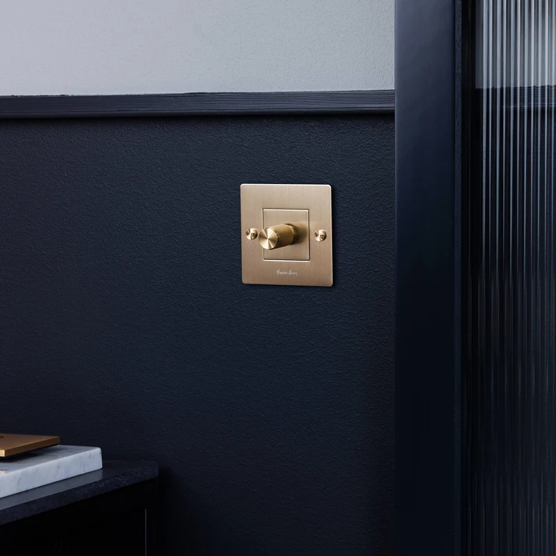 Buster + Punch Dimmer Switch 1G 250W Multipoint LED Cross