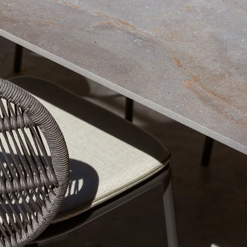 Vincent Sheppard Kodo Dining Table