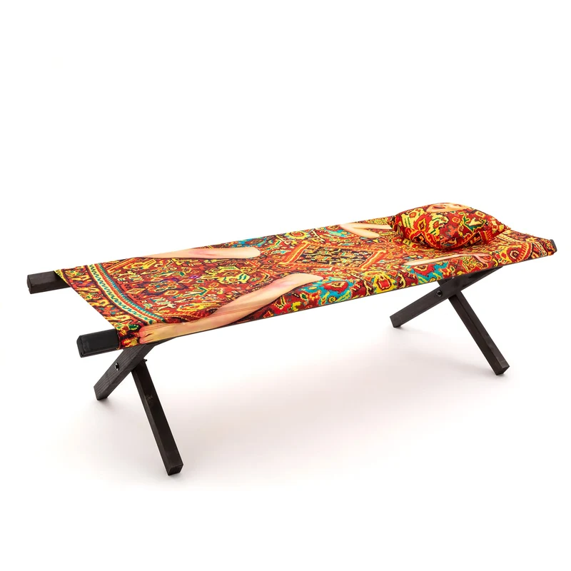 Seletti Toiletpaper Folding Poolbed