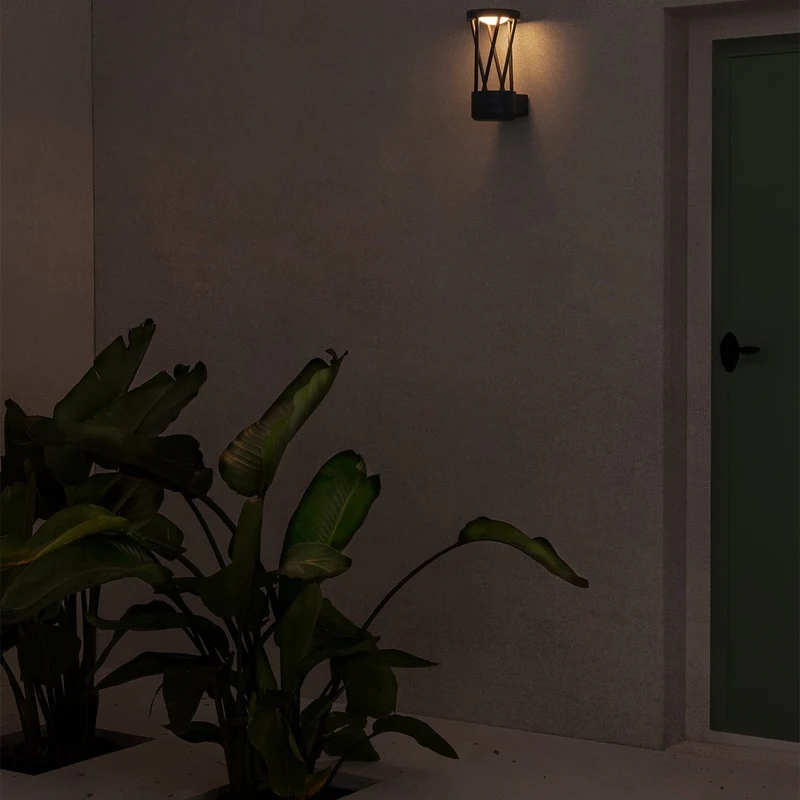 Faro Twist Wall Lamp