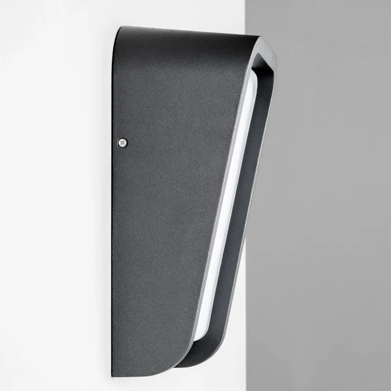 Faro Mask Wall Lamp