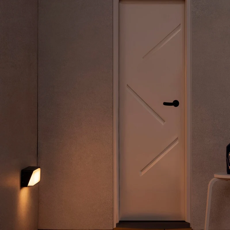 Faro Half Wall Lamp