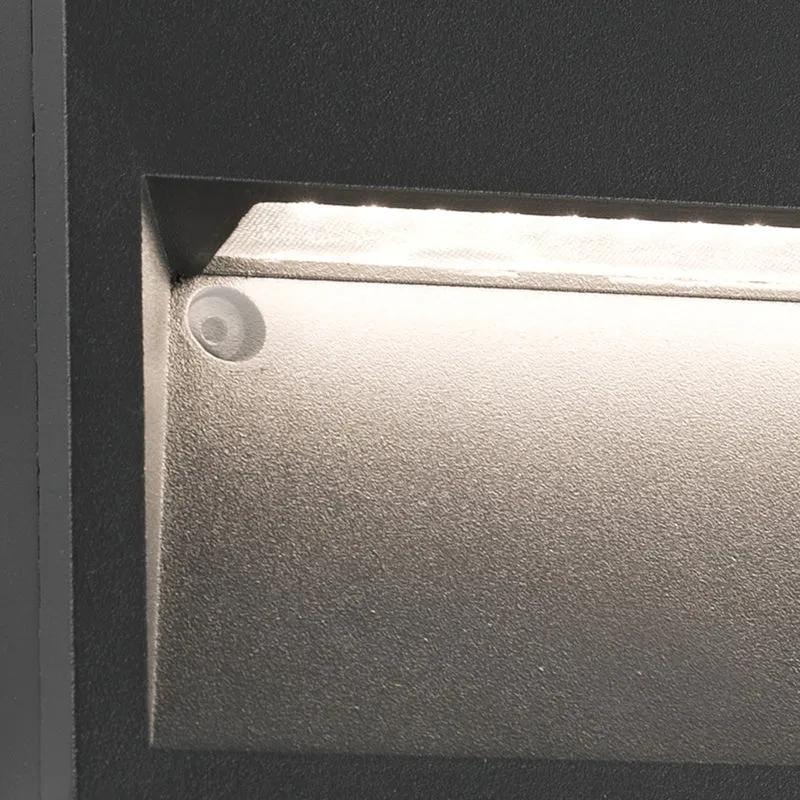 Faro Path Wall Lamp