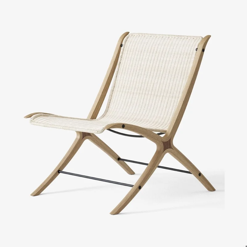&Tradition X Lounge Chair HM10