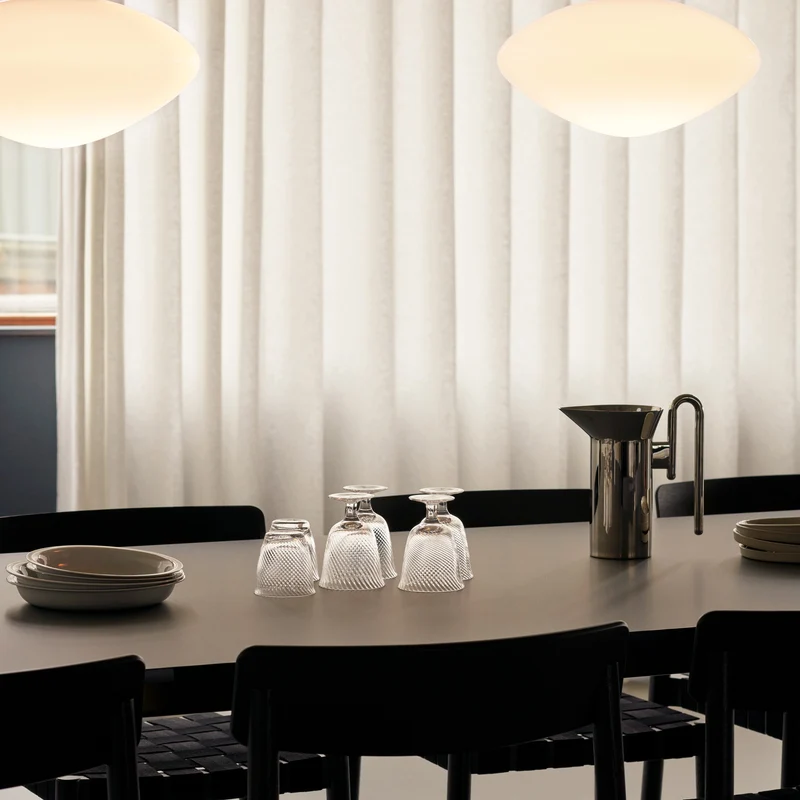 &Tradition Drip Dining Table HW60
