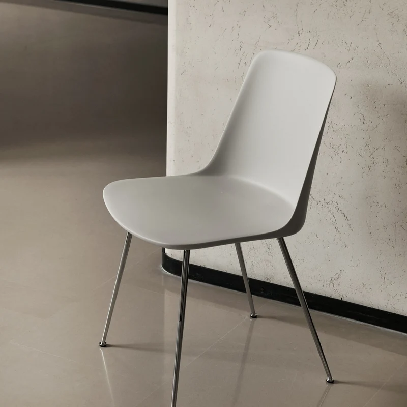 &Tradition Rely Side Chair HW6