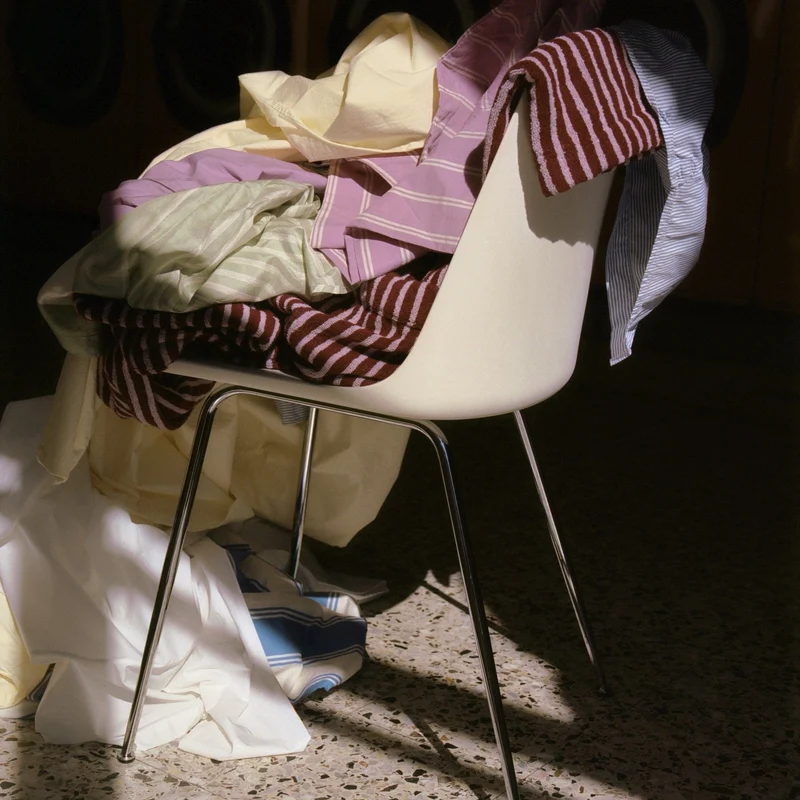 &Tradition Rely Side Chair HW6