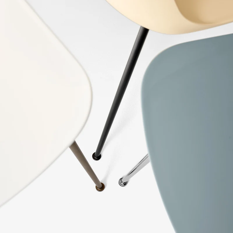 &Tradition Rely Side Chair HW6