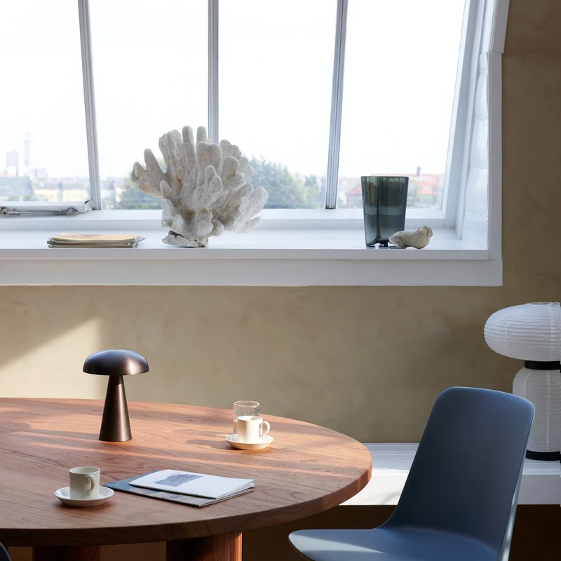 &Tradition Rely Side Chair HW6
