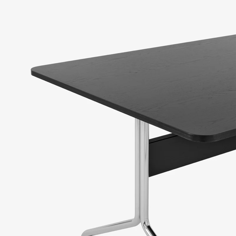 &Tradition Pavilion Dining Table AV18