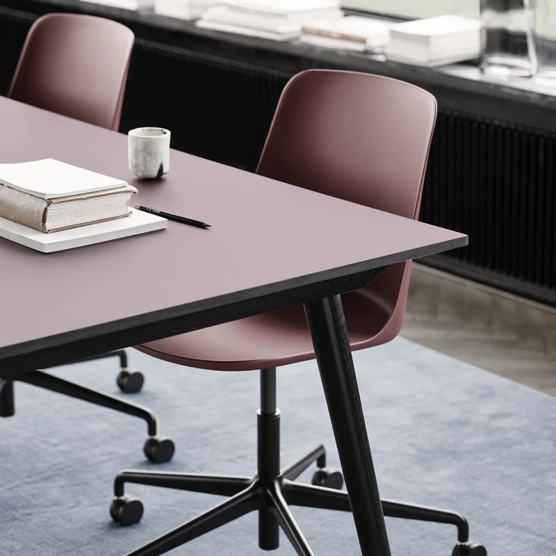&Tradition Rely Side Chair HW28