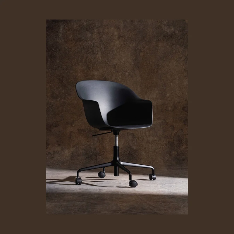 Gubi Bat Meeting Chair