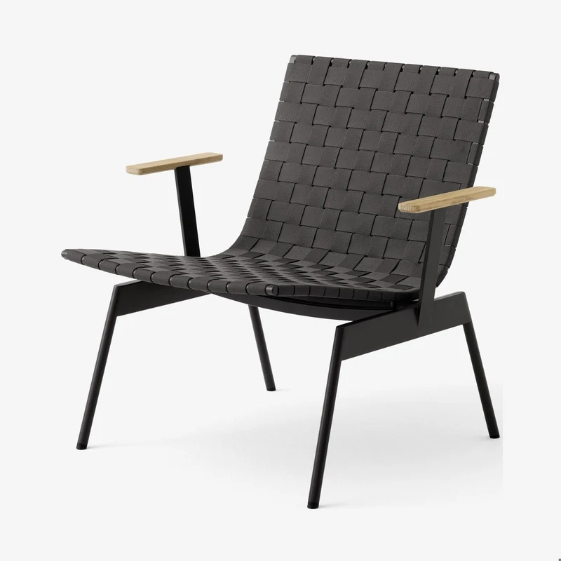 &Tradition Ville Outdoor Lounge Chair AV45