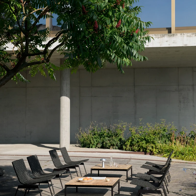 &Tradition Ville Outdoor Lounge Chair AV44