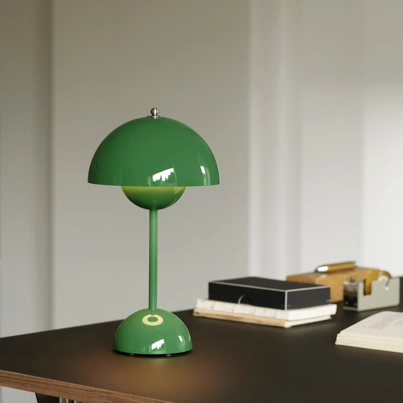 &Tradition Pavilion Desk AV16