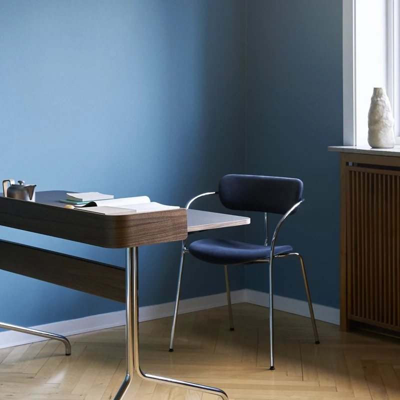 &Tradition Pavilion Desk AV17