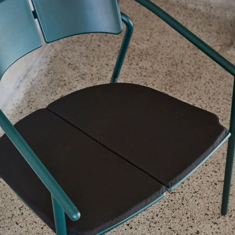 AYTM Novo Outdoor Lounge Chair