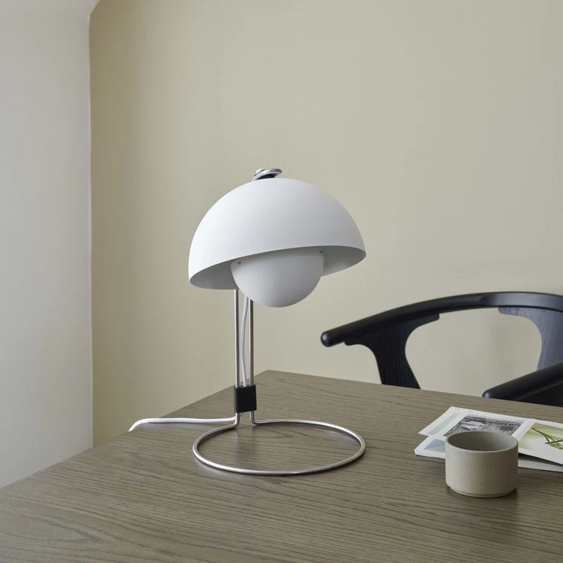 &Tradition Flowerpot VP4 Table Lamp - UK Version