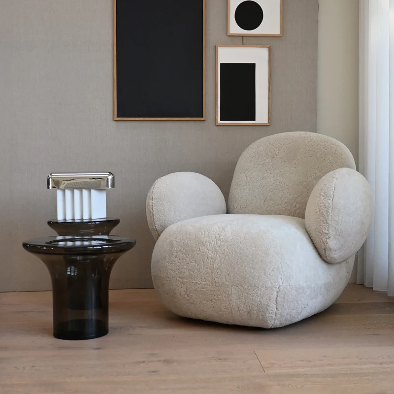 101 Copenhagen Trumpet Table