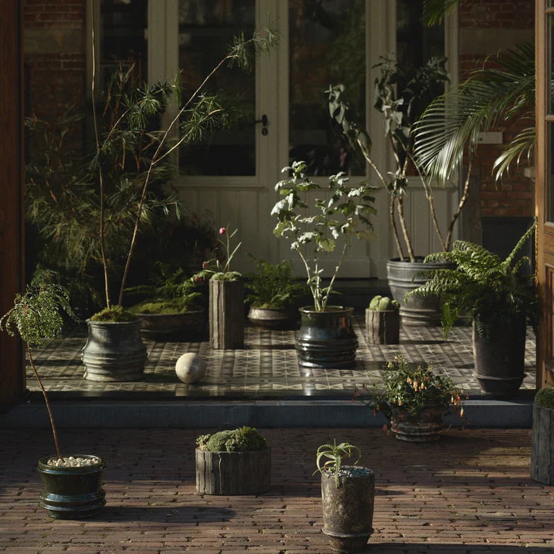 Serax Mesa Planter 01