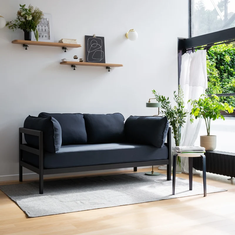 Tiptoe Bracket Wall Shelf